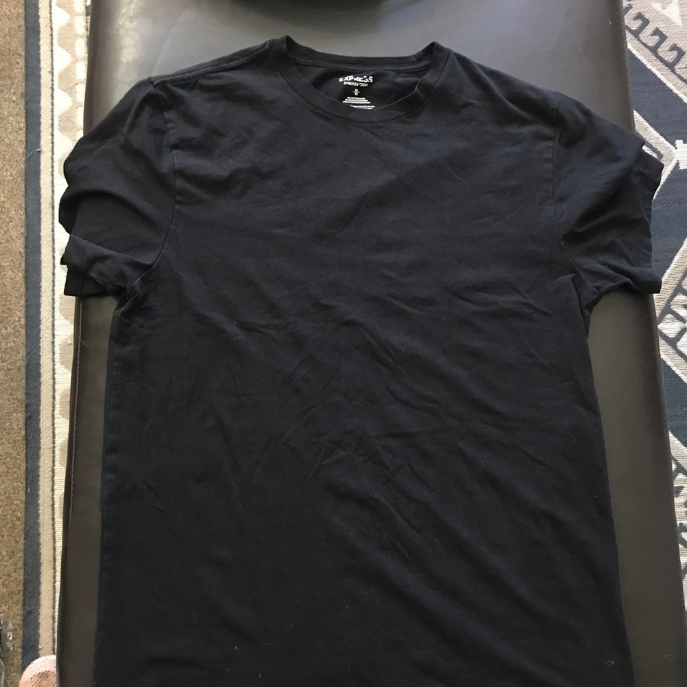 Black plain t-shirt